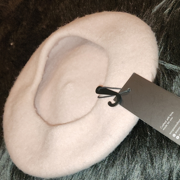 NWT Morgan & Taylor Light Pink French Beret Hat - Picture 10 of 10